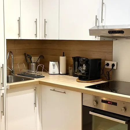 Celine 30 Bright Haven Between Champs Elysee And Trocadero Париж