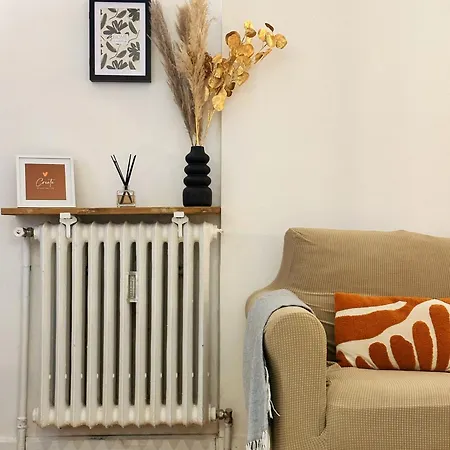 Celine 30 Bright Haven Between Champs Elysee And Trocadero *